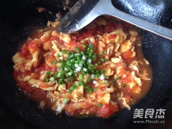 Scrambled Eggs with Tomatoes recipe