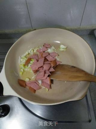 Stir-fried Ham Sausage with Zucchini recipe