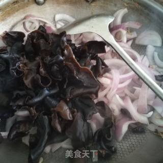 Fried Fungus with Onion recipe