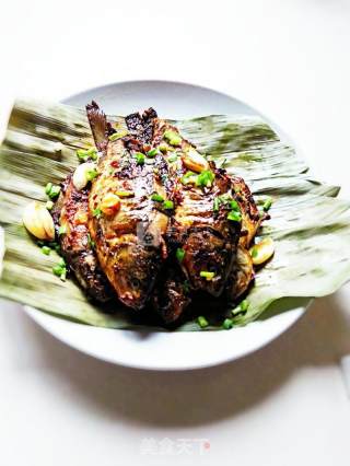 Pan-fried Small River Crucian Carp recipe