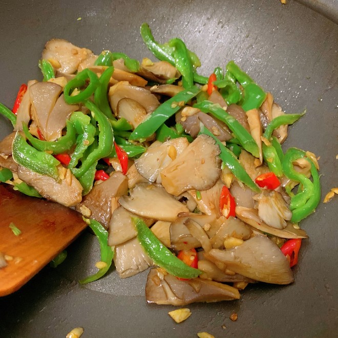 Spicy and Delicious Fried Oyster Mushrooms recipe