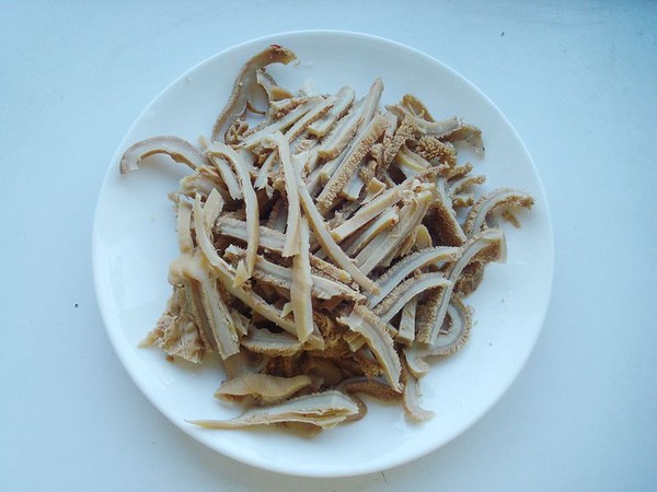 Stir-fried Tripe with Garlic Stalks recipe