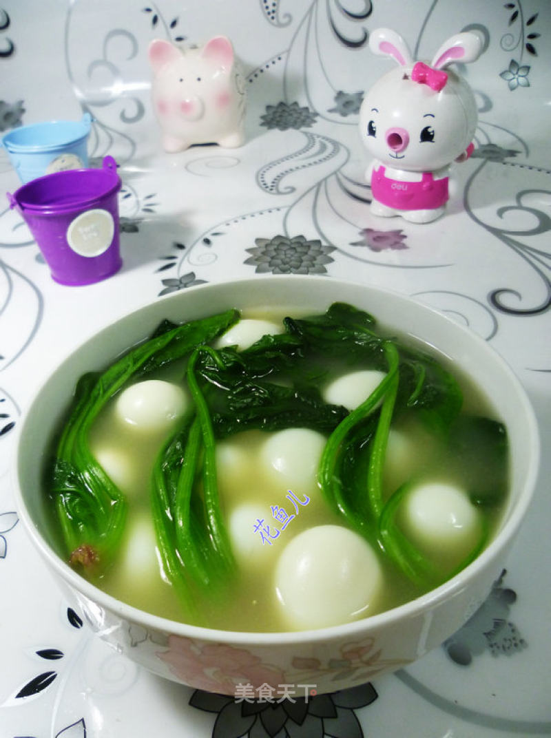 Serving Soup with Quail Egg Spinach recipe