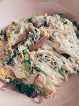 Baby Vegetable Fried Noodles recipe