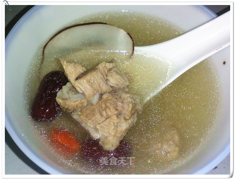 Nourishing Yin and Nourishing Lungs--sea Coconut Pork Rib Soup recipe