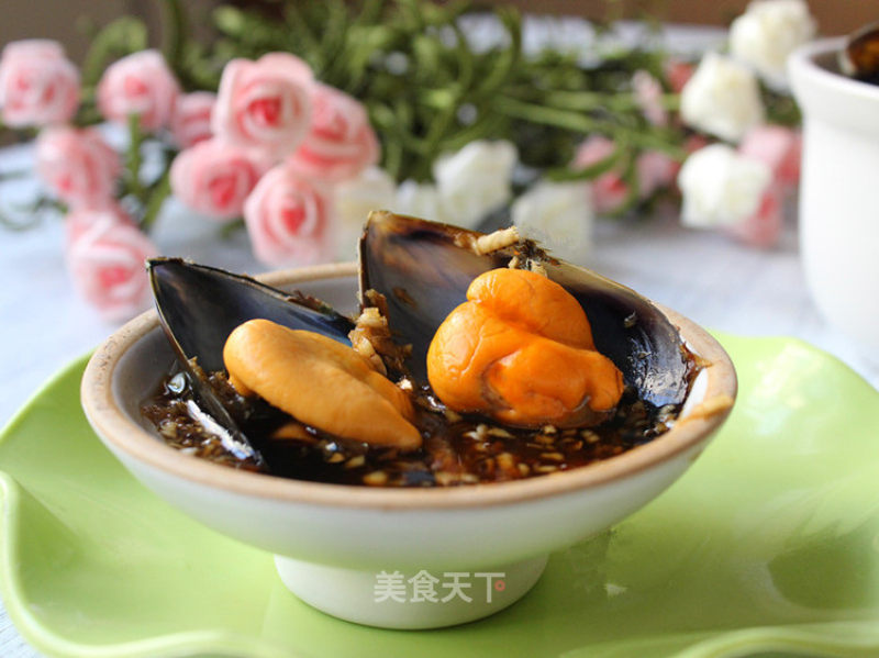 The Fattest Season of Haihong in Early Spring --- Mussels with Dipping Sauce recipe