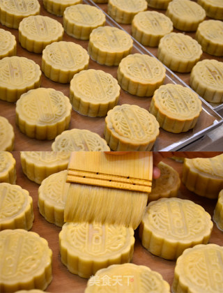 Cantonese-style Egg Yolk and Lotus Paste Mooncakes recipe