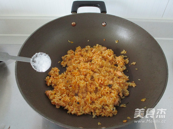 Pumpkin Puree Salmon Fried Rice recipe