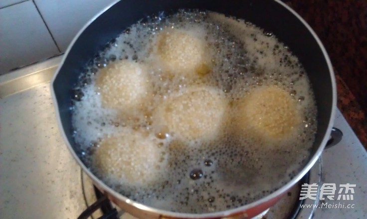 Sesame Glutinous Rice Ball recipe