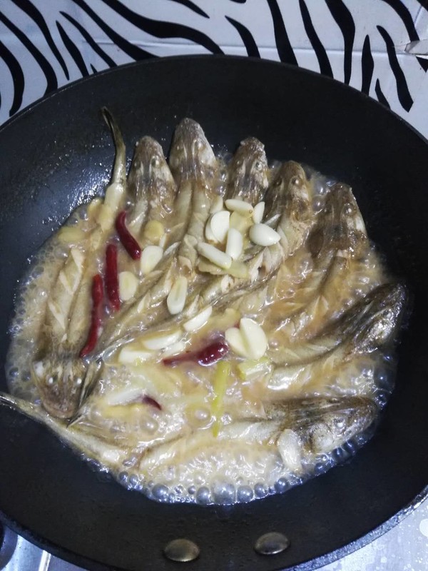 Braised Braided Fish with Beer recipe