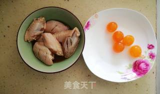 Egg Yolk Chicken Wings recipe