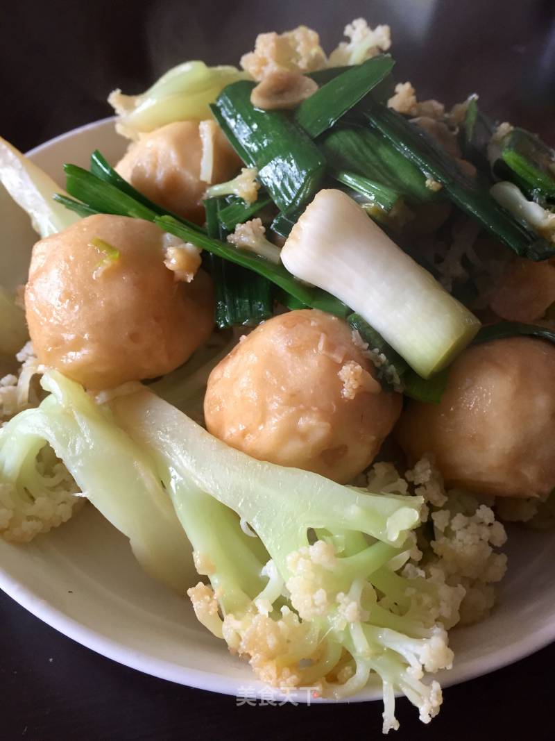 Stir-fried Cuttlefish Balls with Cauliflower recipe