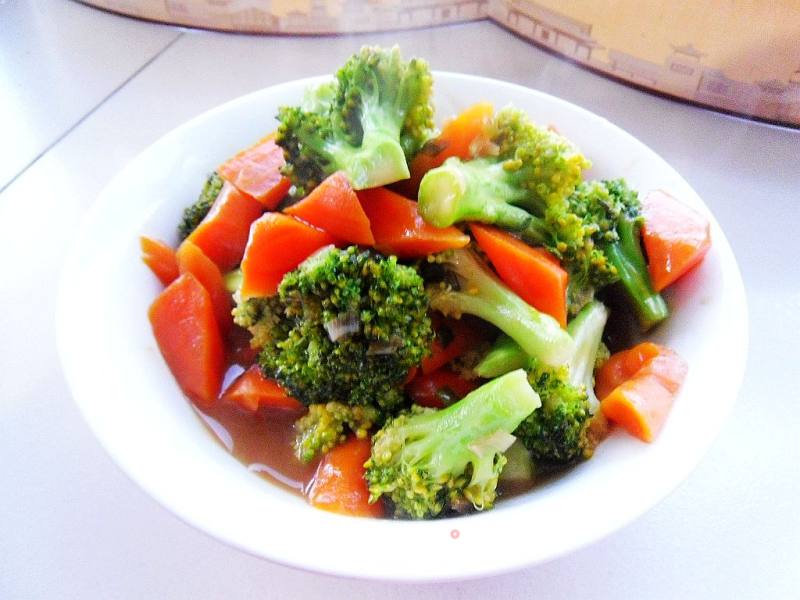 Roasted Broccoli with Carrots recipe