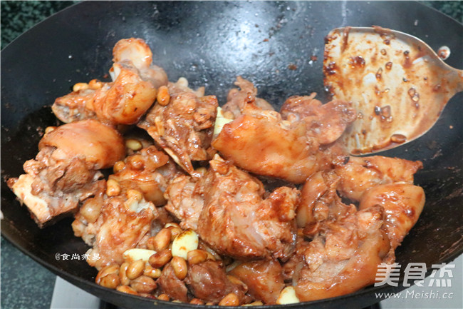 Peanut Pot Pork Knuckles recipe