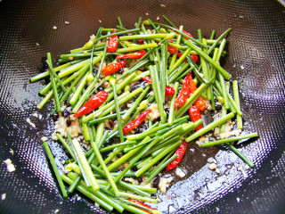 Xinlan's Hand-made Private Kitchen [fried Fish with Chives and Fired Roast]——those Who Violate My Strong Man Will be Punishable Even Though They are Far Away recipe