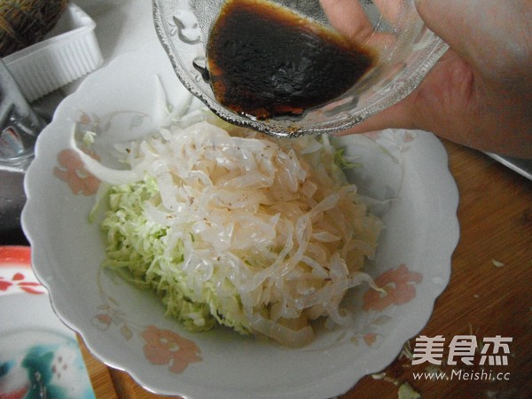 Cabbage Heart Mixed with Jellyfish Skin recipe