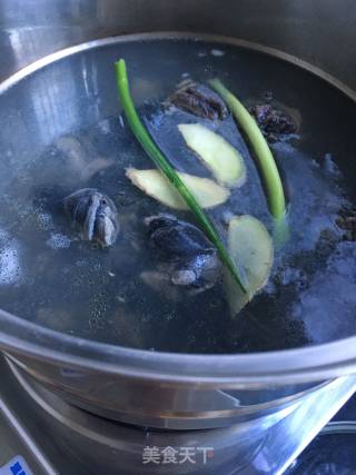 Double Mushroom Black Chicken Soup recipe