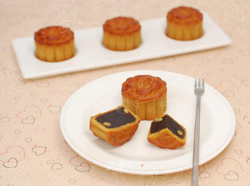Cantonese Style Jujube Mud Pine Nut Mooncake recipe