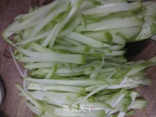 Stir-fried Shredded Pork with Chayote recipe