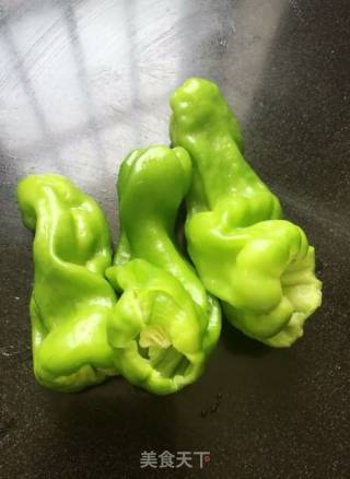 Green Pepper Mixed with Preserved Egg recipe