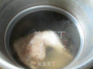 Black Fungus, Lamb's Tail, Bamboo Shoots and Chicken Leg Soup recipe