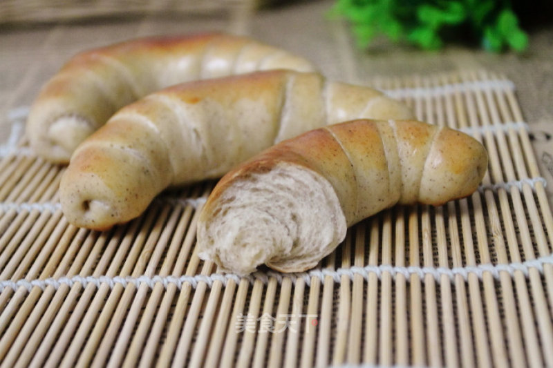 Soft and Sweet Cinnamon Powder Small Croissant recipe