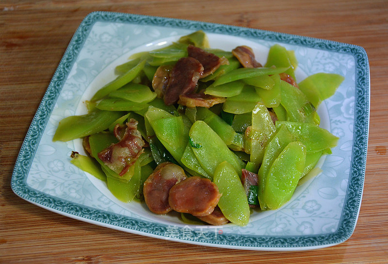 Sausage Fried Lettuce recipe