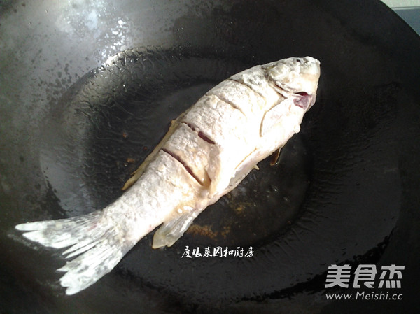 Sweet and Sour Crucian recipe