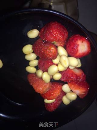 Strawberry Soy Milk recipe