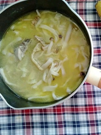 Fragrant Chicken Noodle Soup