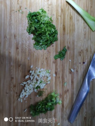 Purple Cabbage Mixed with Cucumber Tofu Skin recipe