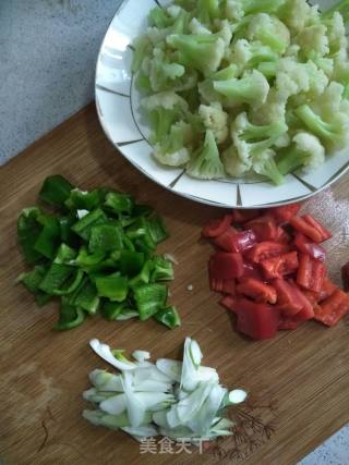 Double Pepper Stir-fried Cauliflower recipe
