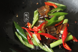 Stir-fried Bacon with Dried Tofu recipe