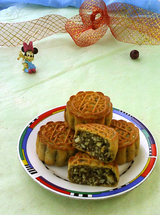 Cantonese-style Dongrong Sweet-scented Osmanthus and Baiguo Mooncake