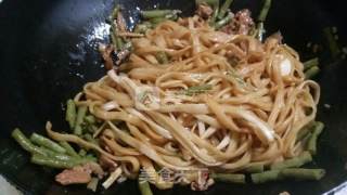 Braised Noodles with Beans recipe