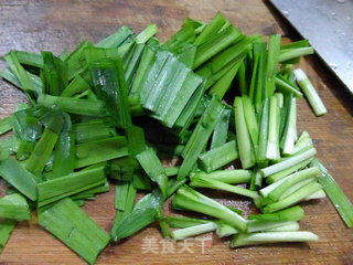 Stir-fried Leek with Soy Protein recipe