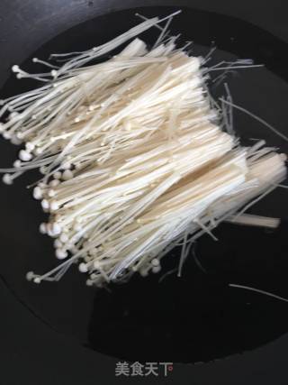 Enoki Mushroom Mixed with Chicken Breast recipe