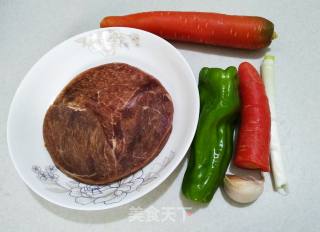 Stir-fried Steak with Green Peppers and Carrots recipe