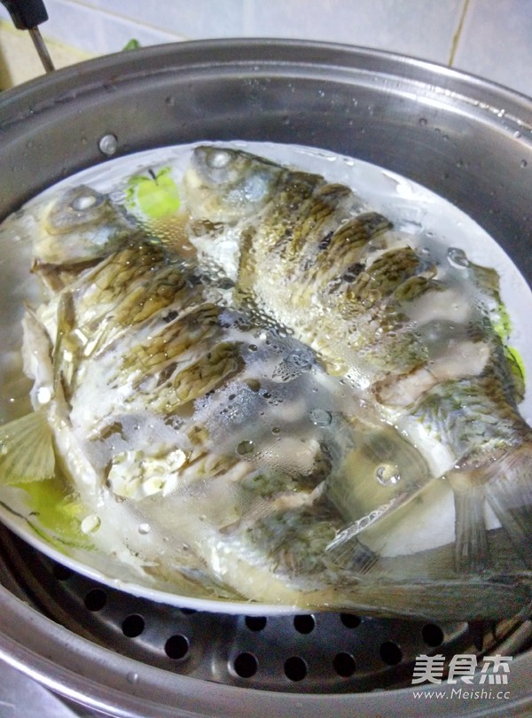 Huoxiang Crucian Carp recipe