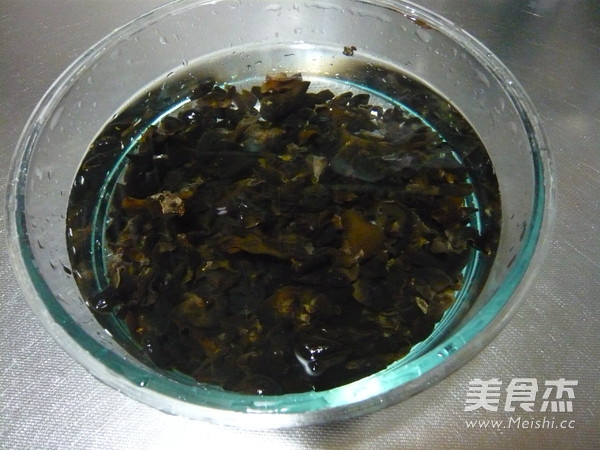 Pickled Pepper Black Fungus recipe