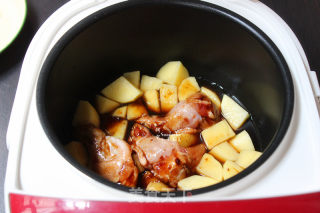 Sauce-flavored Chicken Root Stewed Potatoes recipe