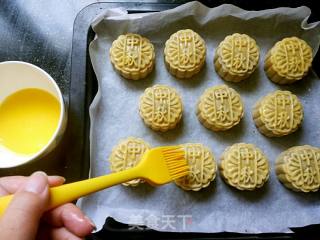 Mooncakes with Flowers Filling recipe