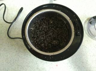 Baked Bun with Black Sesame and Raisins recipe