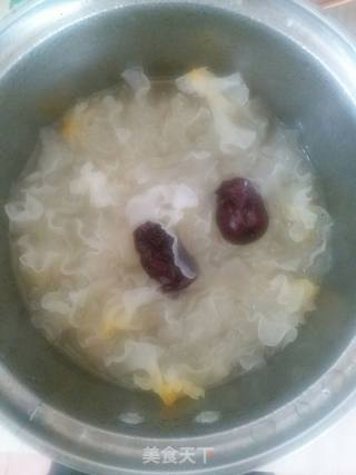 Tremella and Red Date Soup recipe
