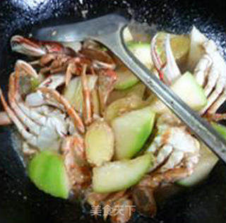 Stir-fried Flower Crab with Pugua recipe