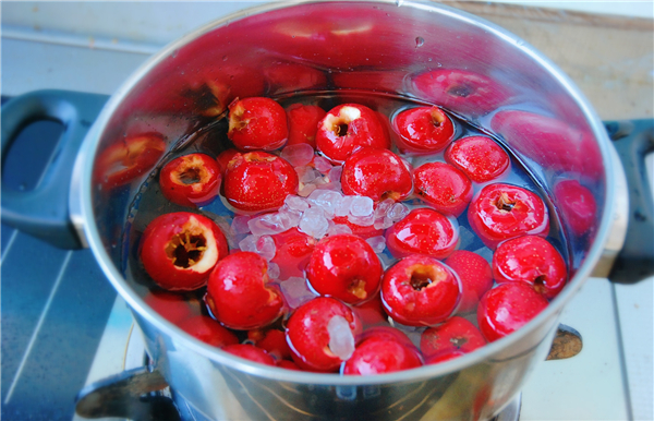 Fried Osmanthus with Red Fruit recipe