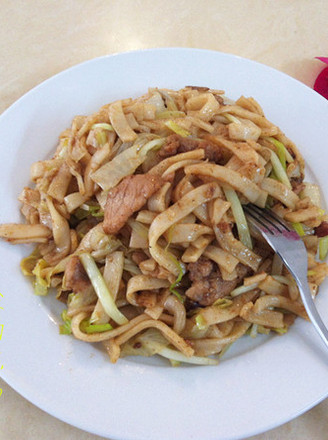 Stir-fried Hor Fun with Shacha Sauce