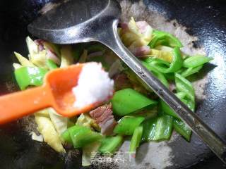 Stir-fried Pork with Bamboo Shoots and Pork with Hot Peppers recipe