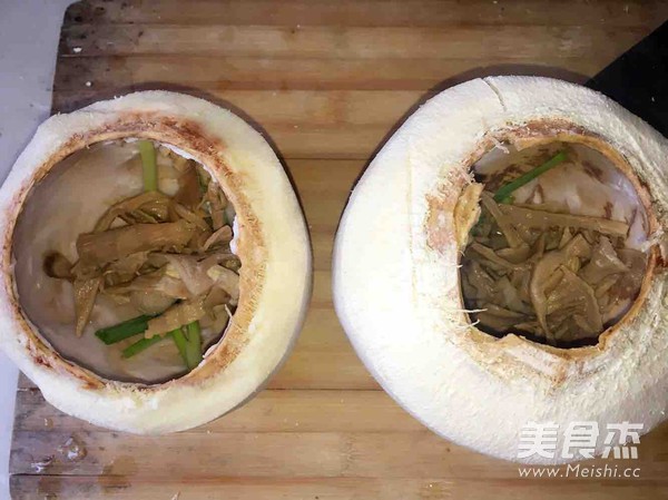 Braised Pork Ribs in Coconut Cup recipe