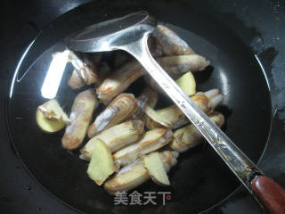 Fragrant Razor Clams recipe